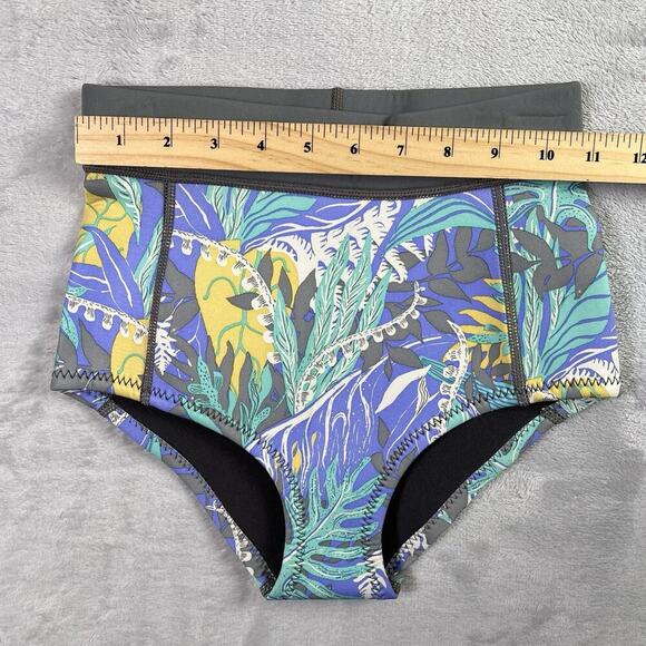 Patagonia R1 Lite Yulex Surf Shorts Size 6 NWT Floral Beachy Summer Athletic - Picture 11 of 13